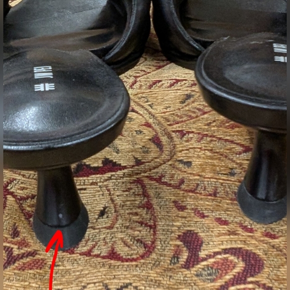 JW PEI Black Sculpted Padded-Strip Pointed Mule(Pre-loved) - Picture 3 of 7